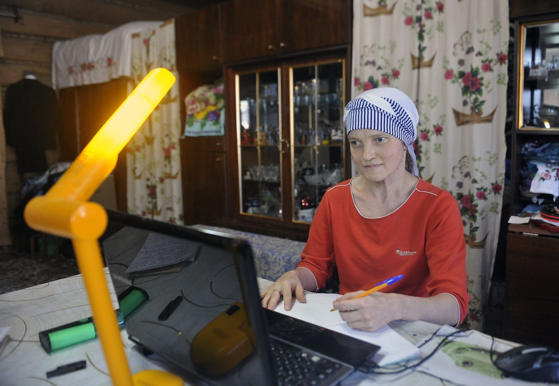 Айгөлнең укытасы килә