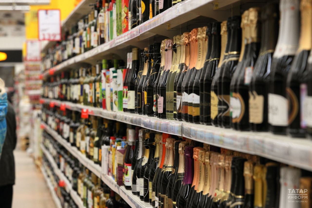 Белгечләр көн саен күпме алкоголь сатылуын күзәтеп торачак