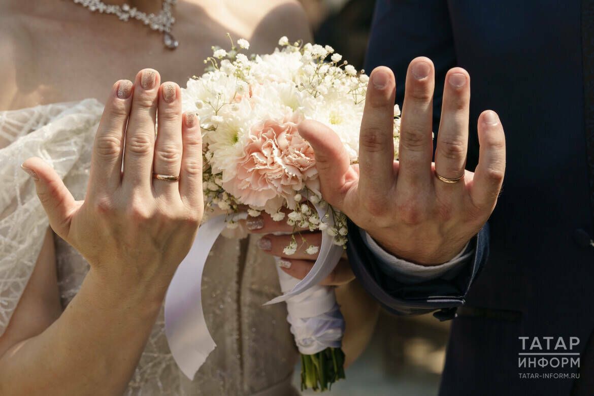 Тыныч бәйрәм: ни өчен яшьләр купшы туй үткәрүдән баш тарта?