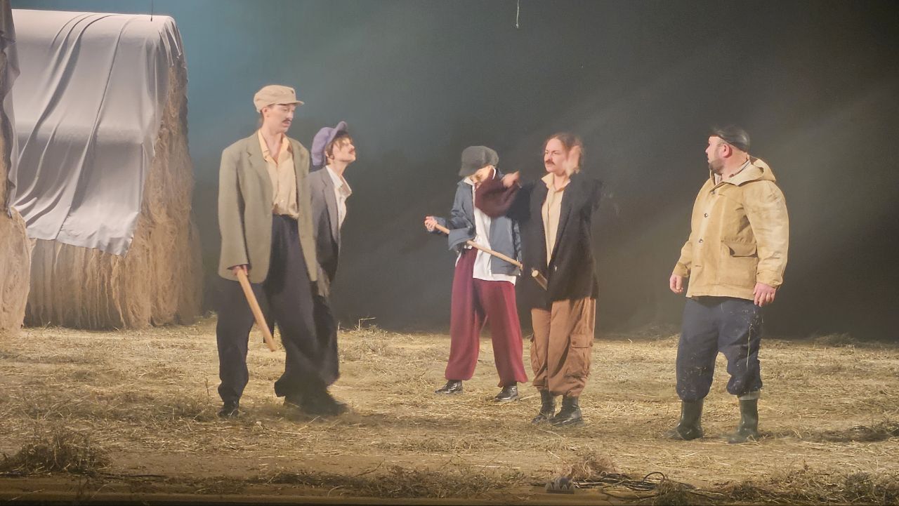 «Казан егетләре» кайтты. Тинчурин театрында премьера