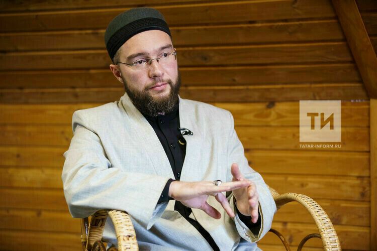 Нурулла хәзрәт Зиннәтуллин: «Мәет юган суны канализациягә түгәргә ярый»