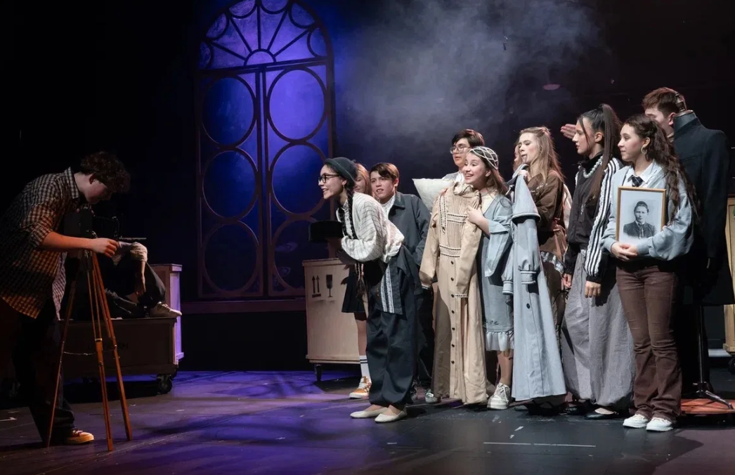 «Апуш»лылар уйландыра, көлдерә, елата