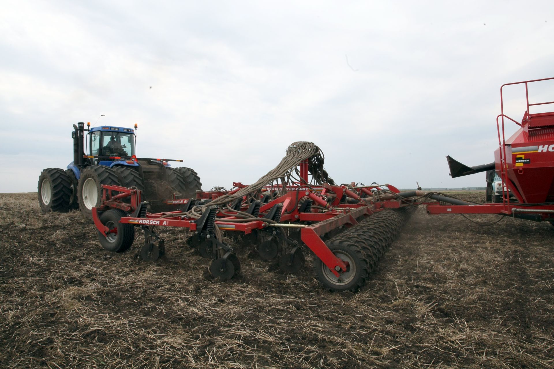 Хәерле сәгатьтә! Татарстанда язгы кыр эшләре башланды