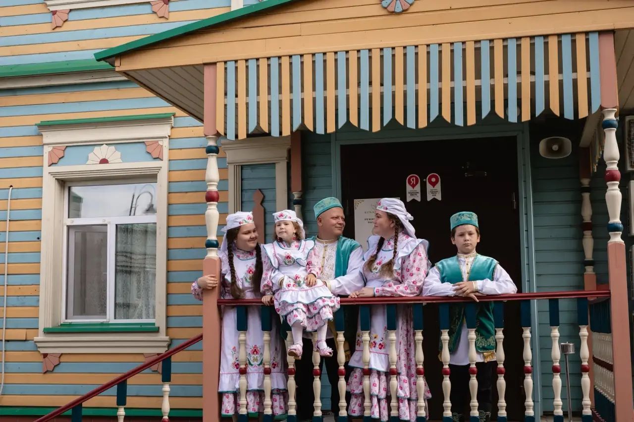 Тигез бәхет