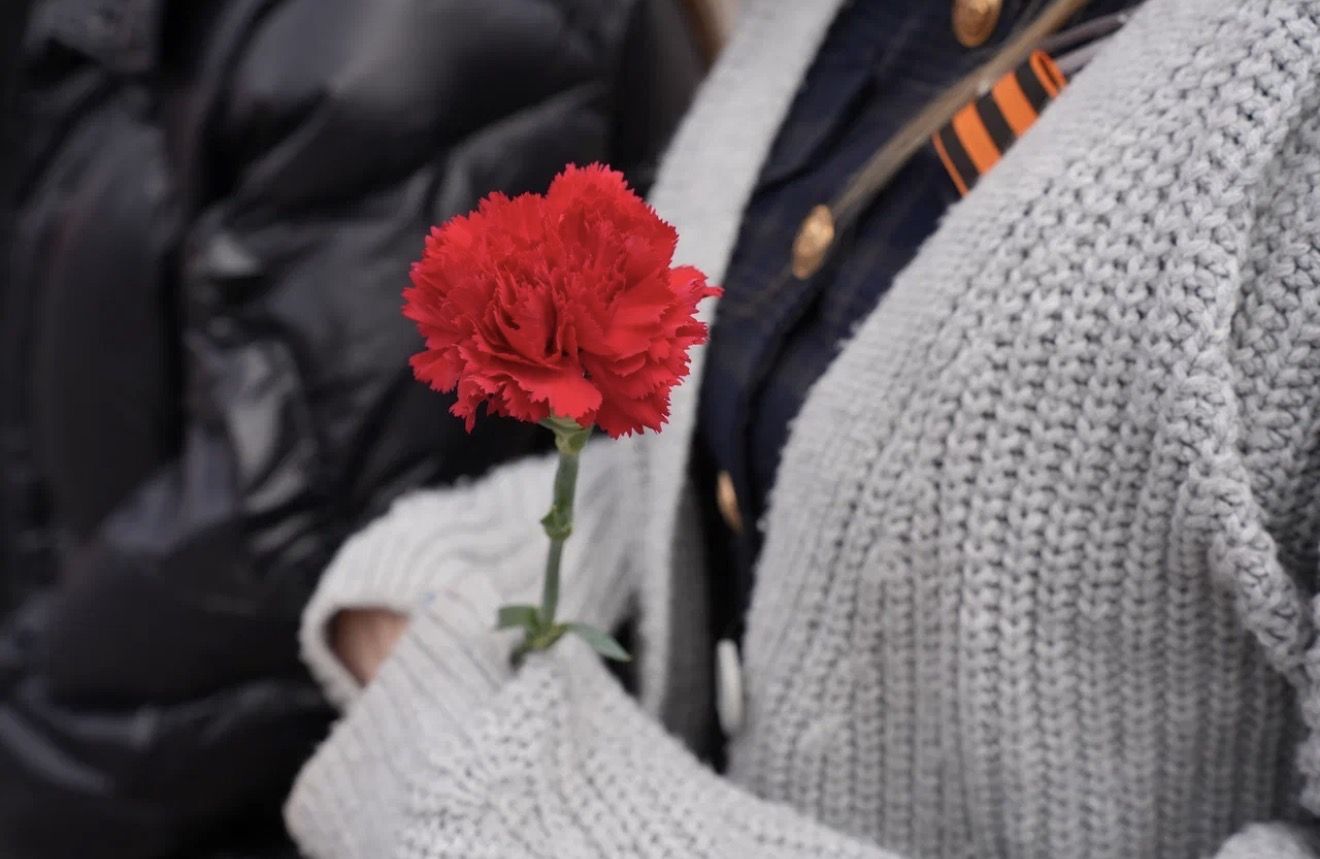 Татарстанның яшь гвардиячеләре Одессаның профсоюзлар йортындагы фаҗига корбаннарын искә алдылар