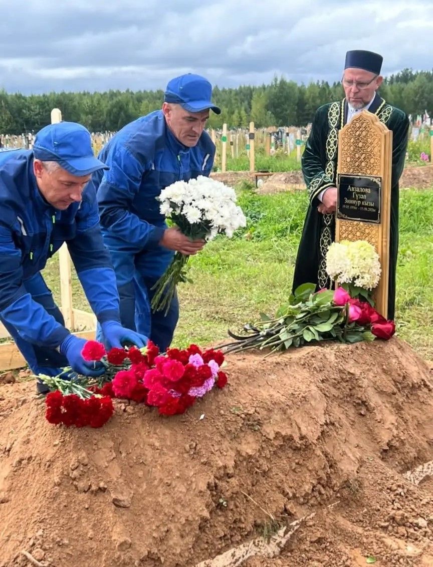Әлфия Авзованың олы кызы Гүзәл Авзалова вафат булган
