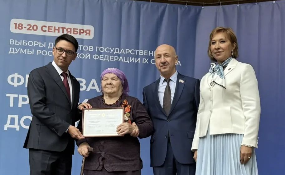 «Хезмәт һәм фидакарьлек фестивале»ндә хезмәт алдынгыларын зурладылар