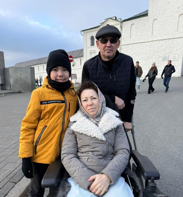 Инвалид арбасына калган Ләйсән: « Әле дә ярый, ирем ташламый»