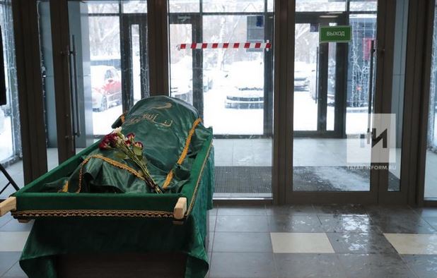 Татар җәмәгатьчелеге Рәфикъ Юнысны соңгы юлга озатты