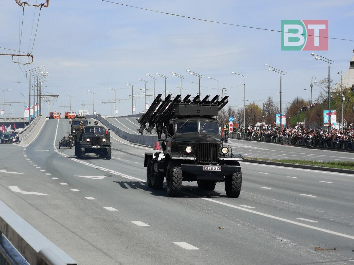 Казанда узган Җиңү парадыннан ФОТОРЕПОРТАЖ