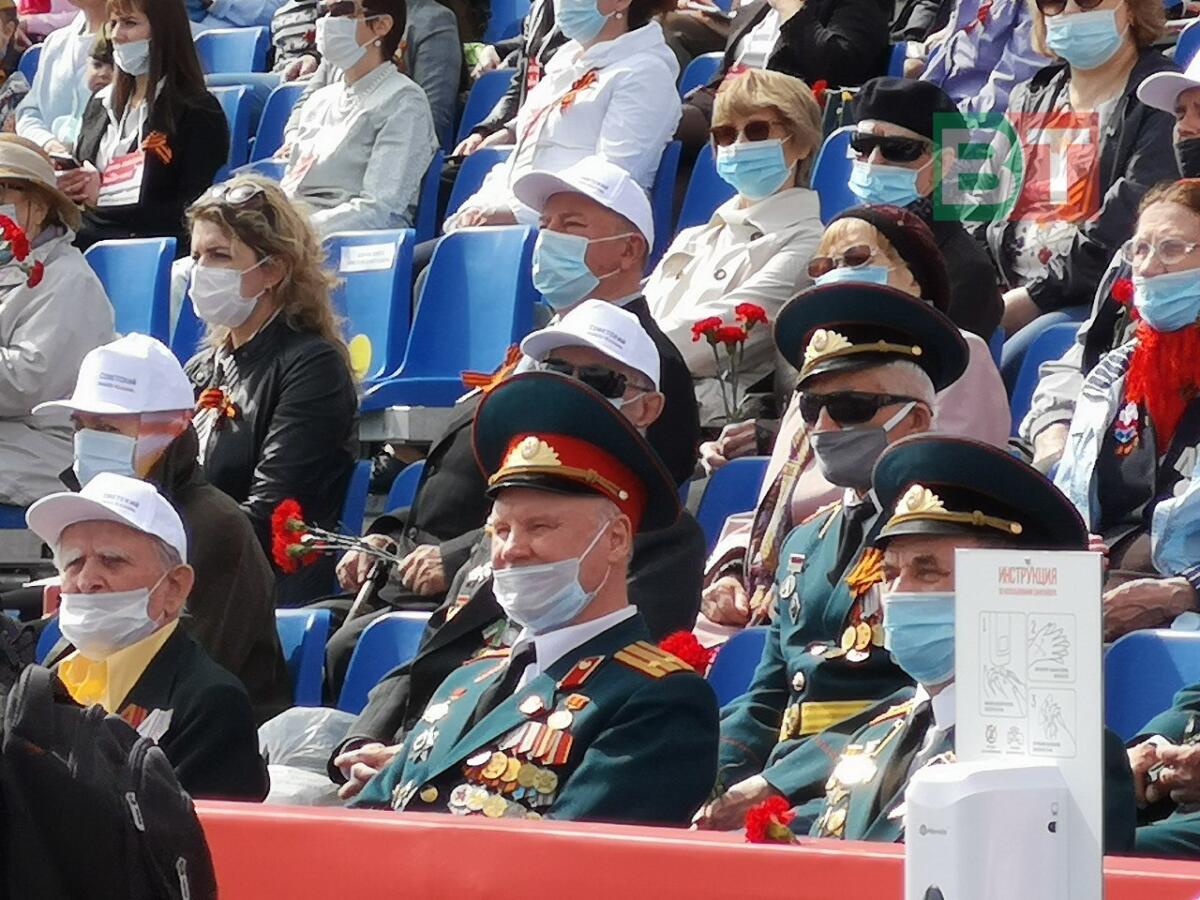 Казанда узган Җиңү парадыннан ФОТОРЕПОРТАЖ