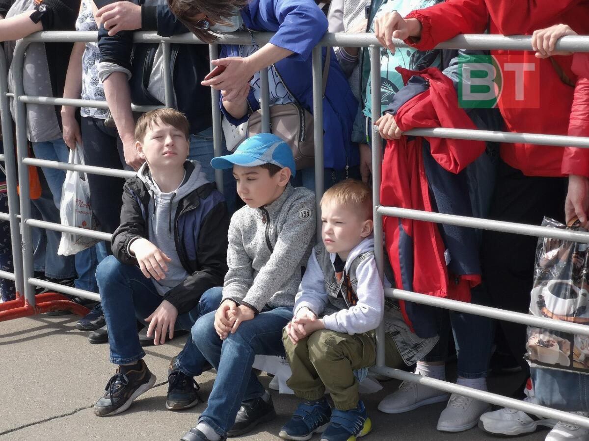 Казанда узган Җиңү парадыннан ФОТОРЕПОРТАЖ