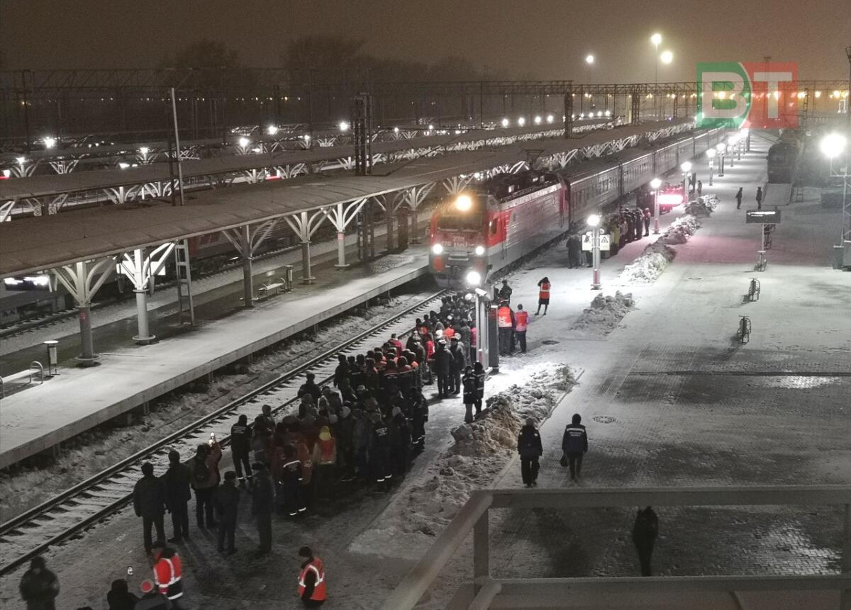 Донецк һәм Луганск халык республикаларыннан мәҗбүри эвакуацияләнүчеләр Казанга кайтып җитте (ФОТО, ВИДЕО)