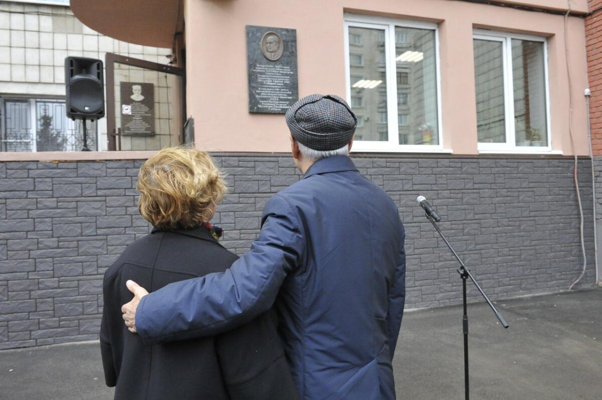 Мөхәммәт Сабиров истәлегенә мемориаль такта ачылышыннан ФОТОРЕПОРТАЖ