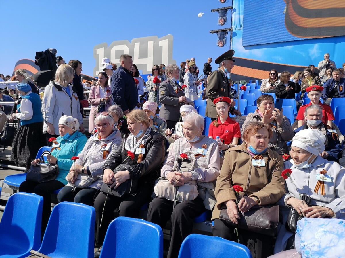 Казанның Меңъеллык мәйданында Җиңү парады башланды (ФОТОРЕПОРТАЖ)