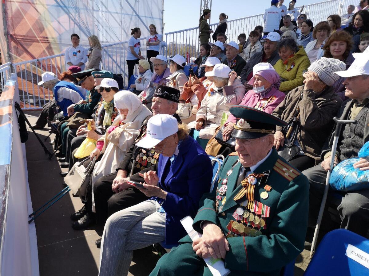 Казанның Меңъеллык мәйданында Җиңү парады башланды (ФОТОРЕПОРТАЖ)