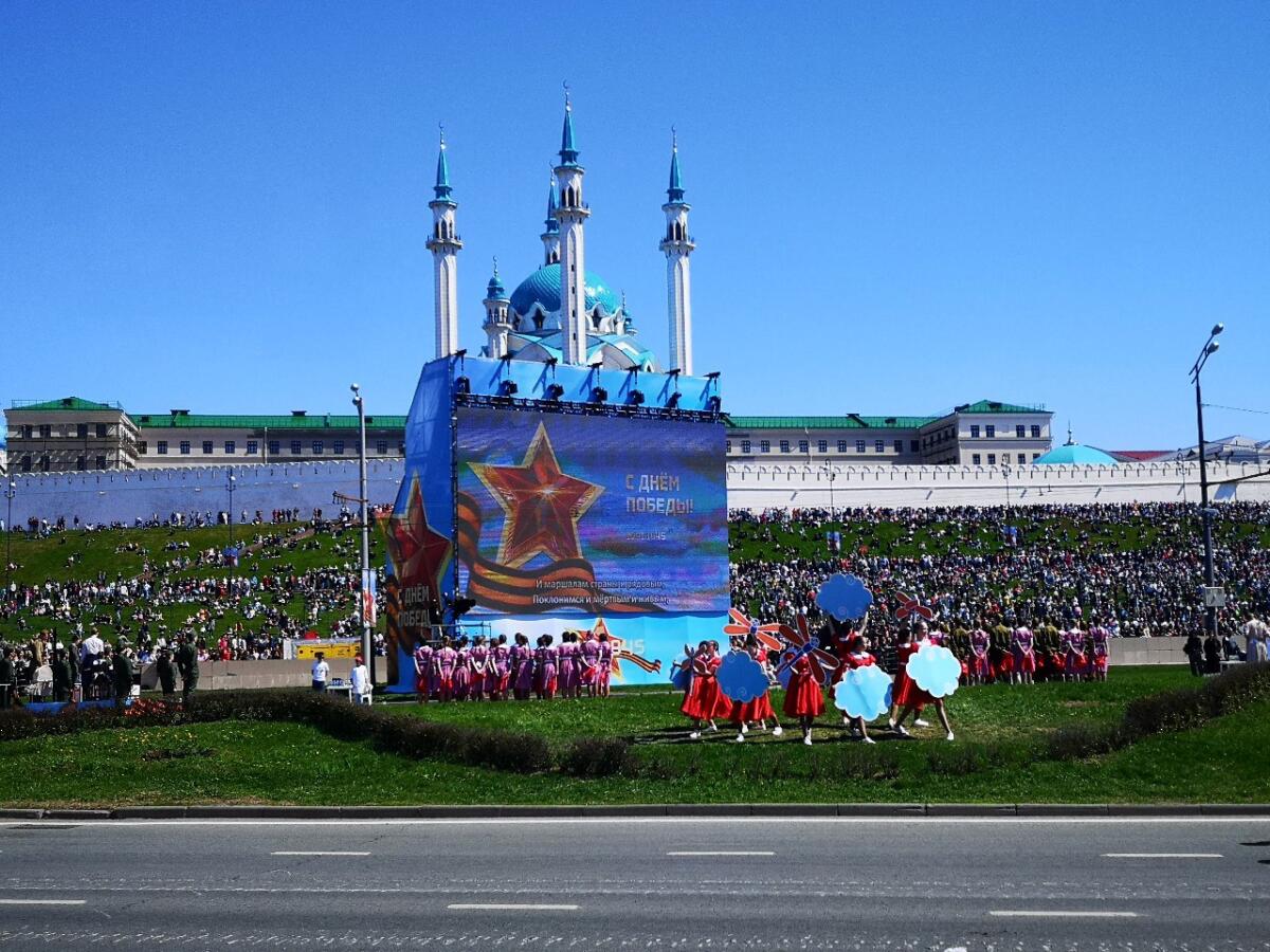 Казанда узган Җиңү парадыннан ФОТОРЕПОРТАЖ