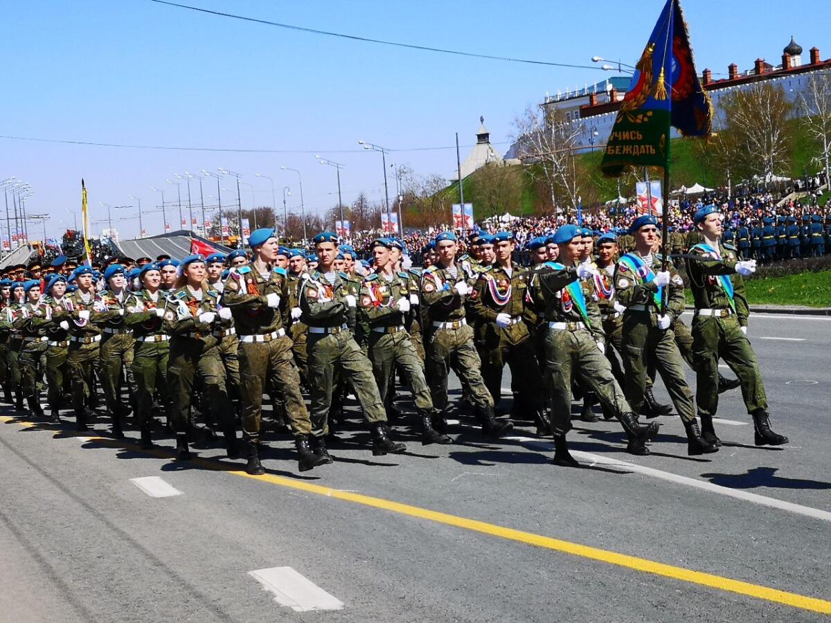 Казанда узган Җиңү парадыннан ФОТОРЕПОРТАЖ