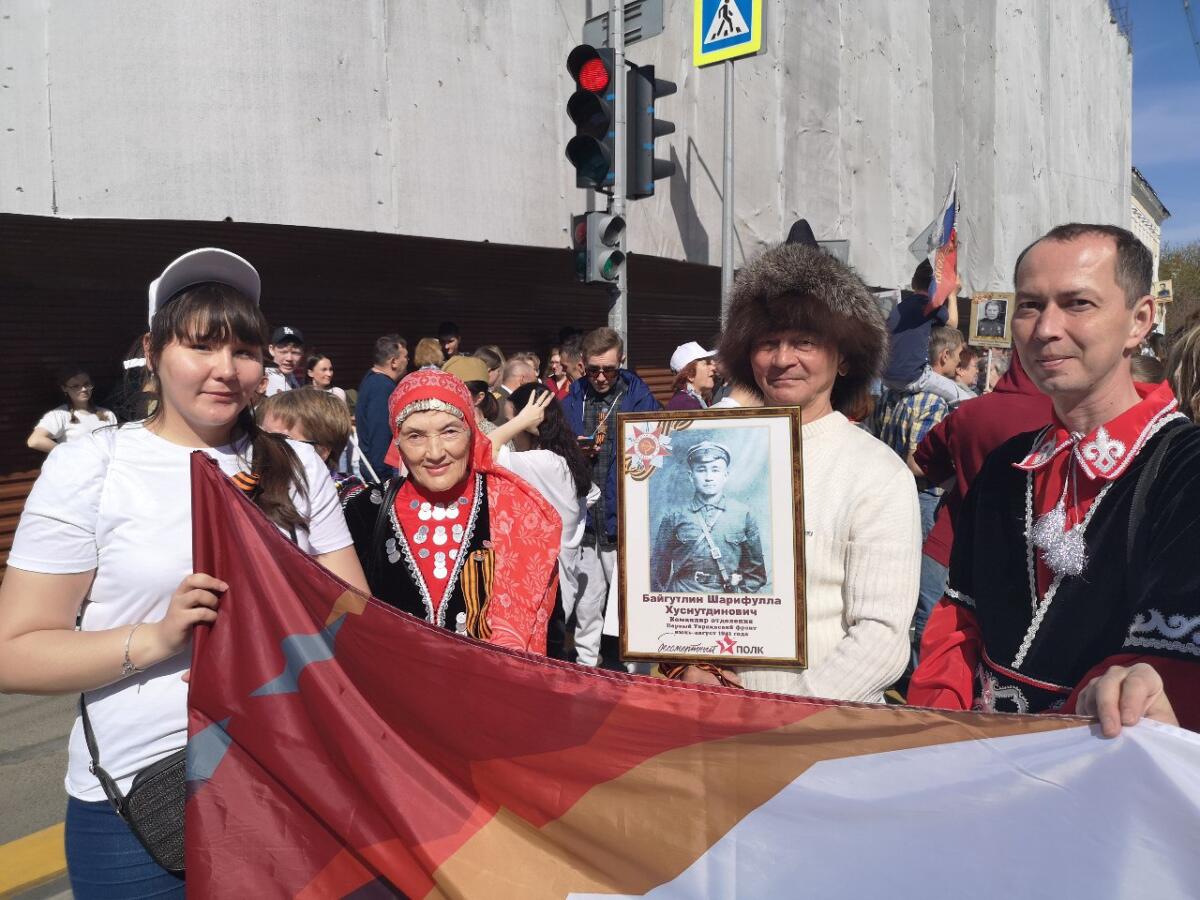 Казанда узган «Үлемсез полк» акциясеннән ФОТОРЕПОРТАЖ