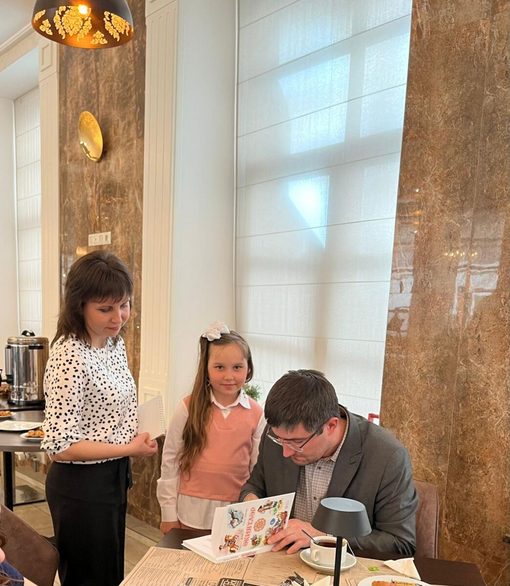 "Г. Тукай укыйбыз" видеороликлар конкурсында җиңүчеләрне бүләкләделәр