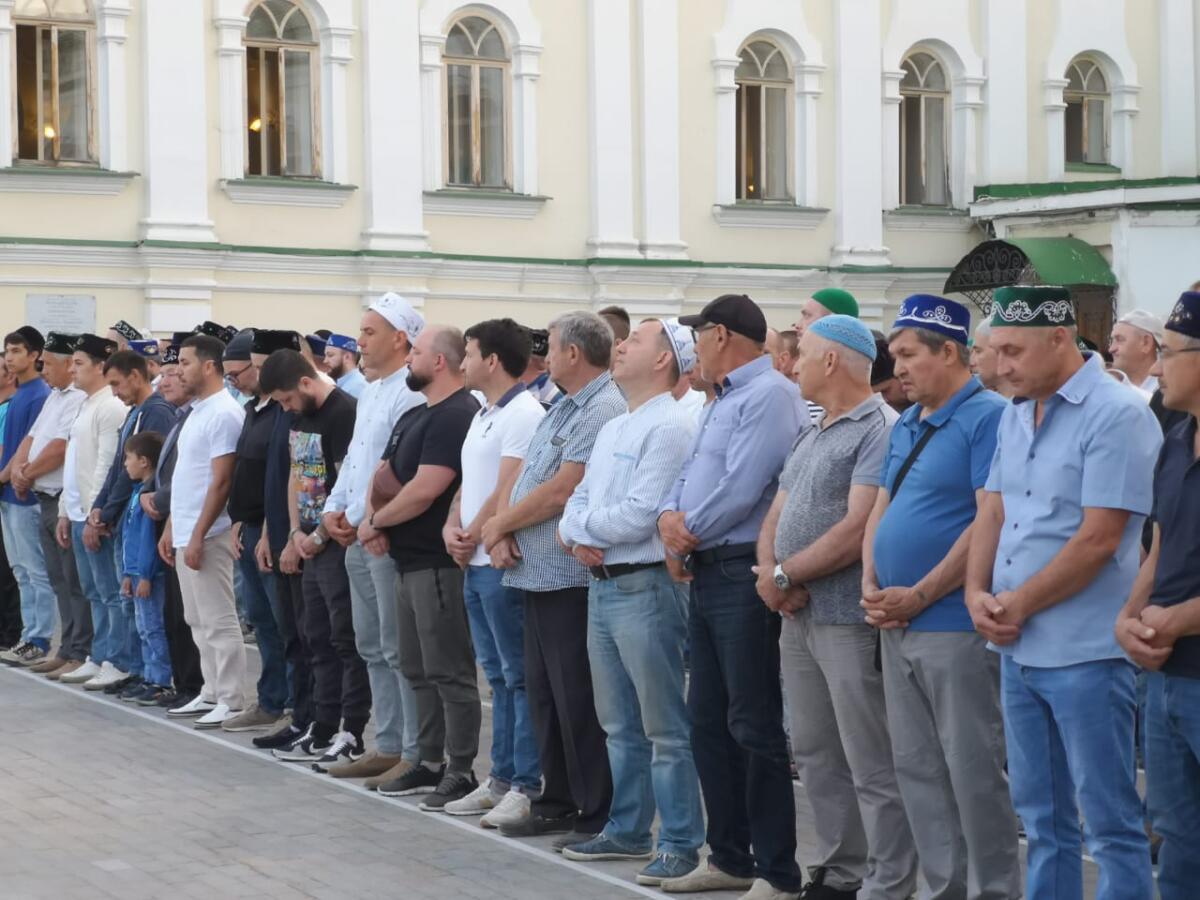 Мәрҗани мәчетендә узган Корбан гаетеннән ФОТОРЕПОРТАЖ