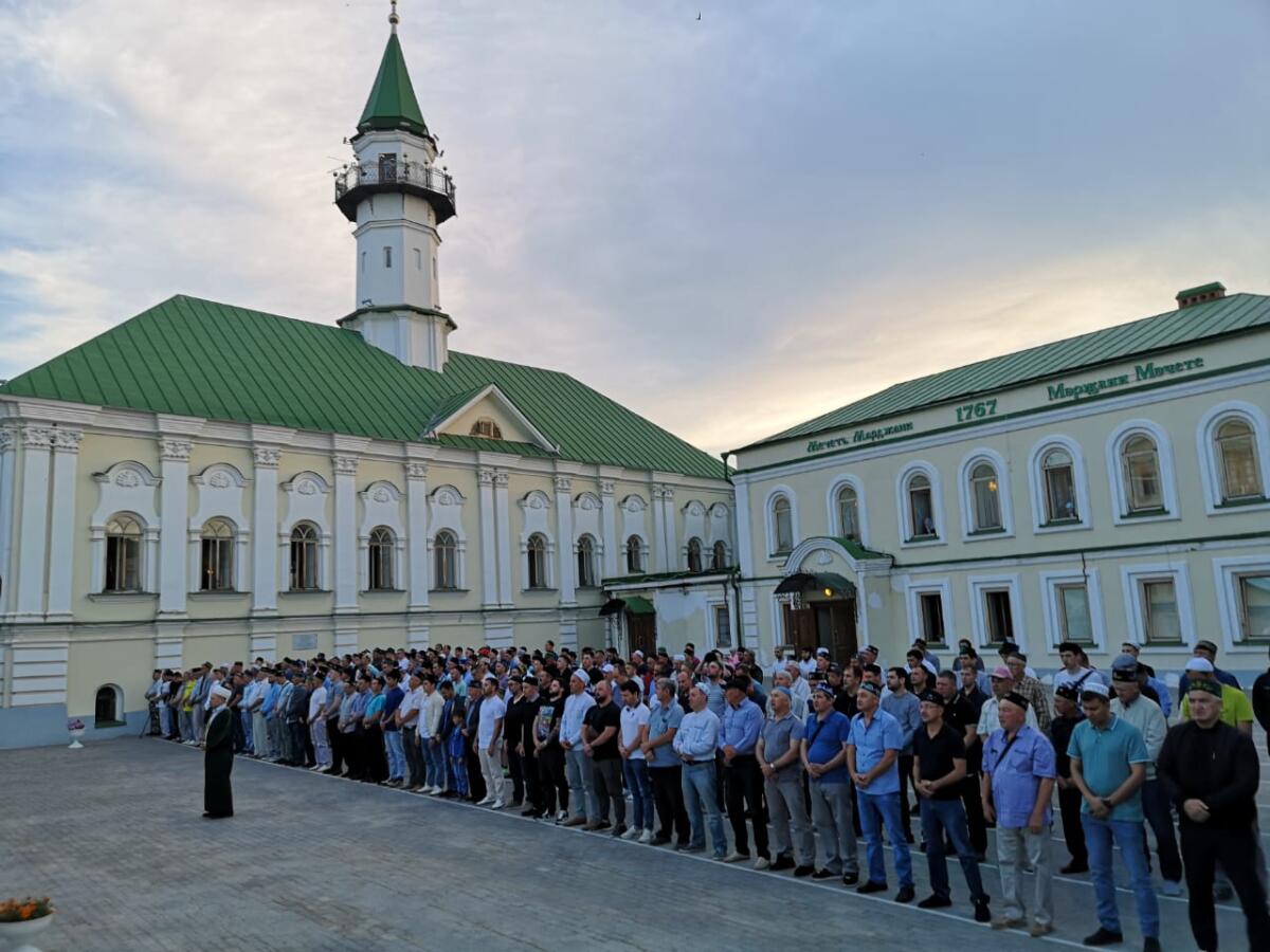 Мәрҗани мәчетендә узган Корбан гаетеннән ФОТОРЕПОРТАЖ