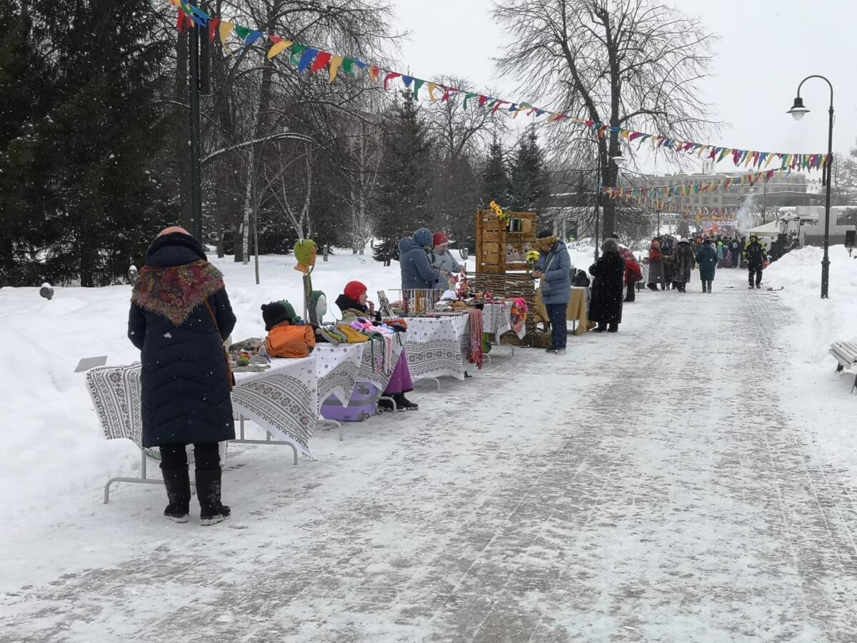 Фәрит Мөхәммәтшин казанлыларны Май чабу бәйрәме белән котлады + ФОТОРЕПОРТАЖ