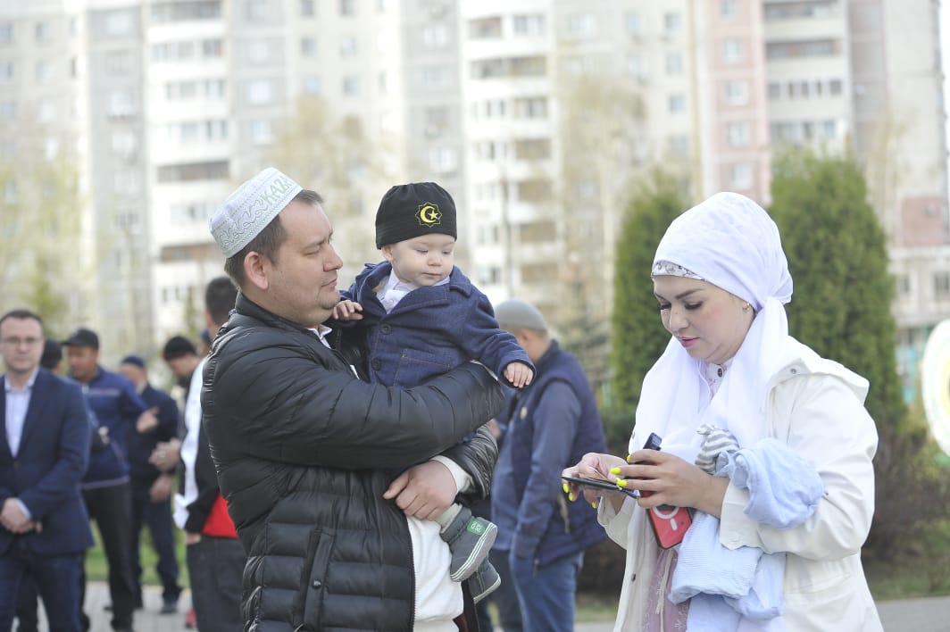 "Ярдәм" мәчетендәге Ураза гаетеннән ФОТОРЕПОРТАЖ