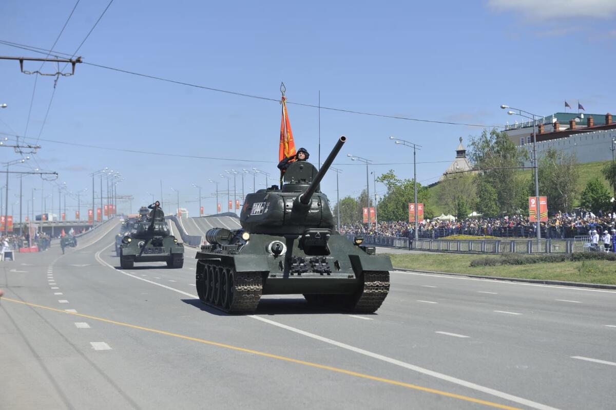 Казанда узган Җиңү бәйрәменнән ФОТОРЕПОРТАЖ