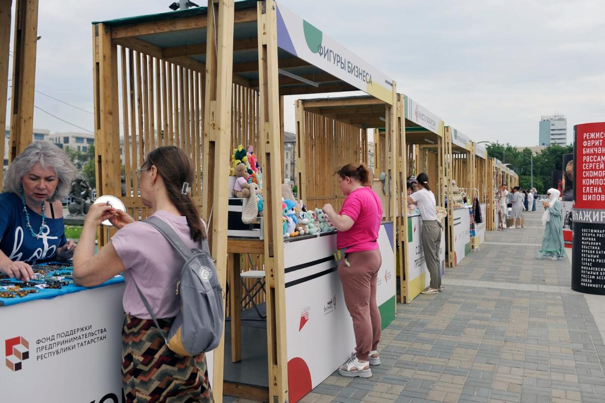 Татарстан эшмәкәрләре ярминкәсеннән ФОТОРЕПОРТАЖ