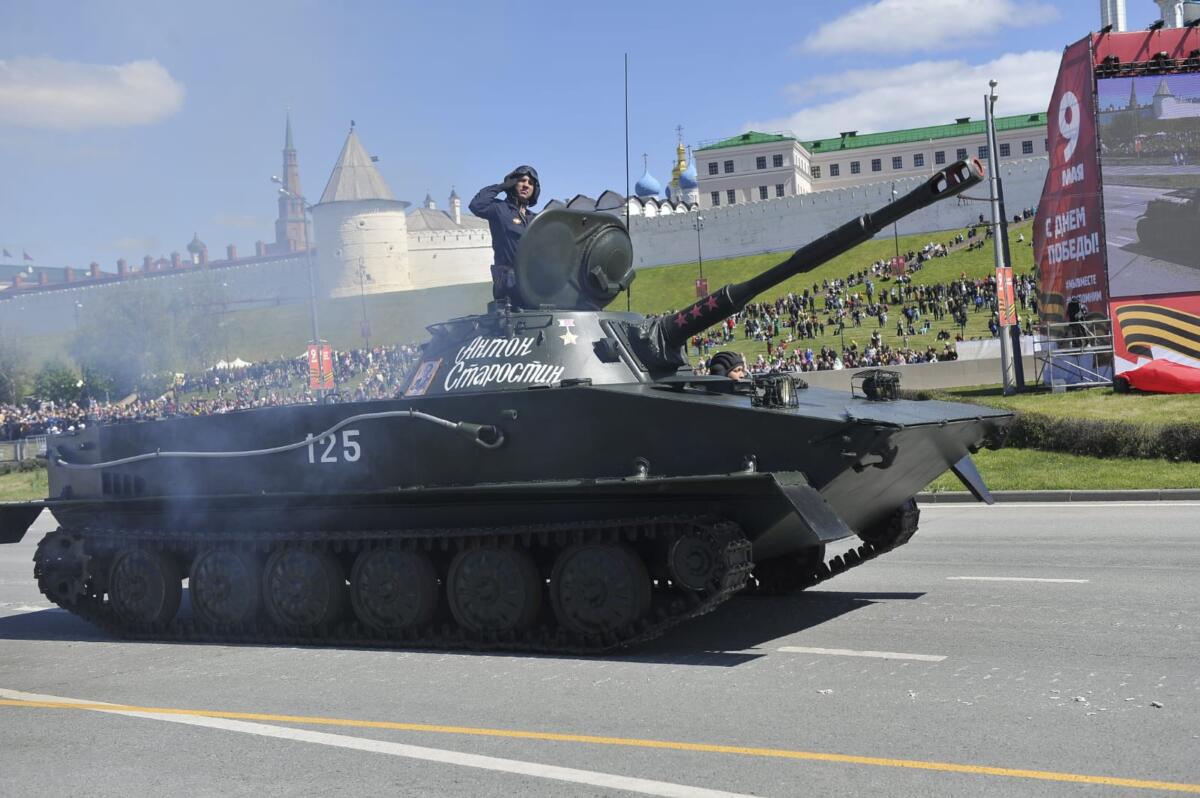 Казанда узган Җиңү бәйрәменнән ФОТОРЕПОРТАЖ