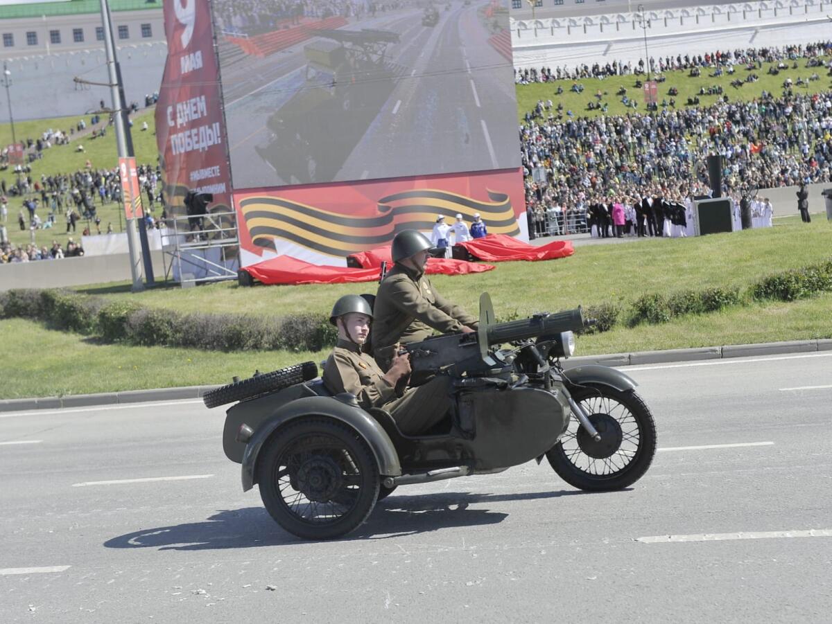 Казанда узган Җиңү бәйрәменнән ФОТОРЕПОРТАЖ