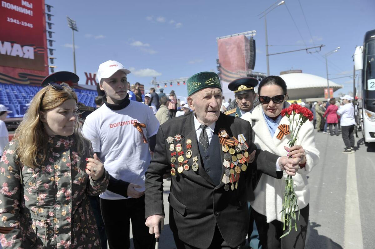 Казанда узган Җиңү бәйрәменнән ФОТОРЕПОРТАЖ