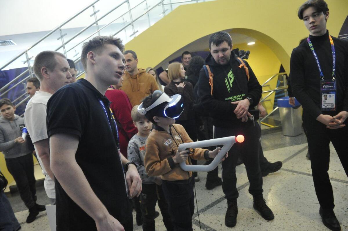 "Киләчәк уеннары". Роботлар көрәше ФОТОРЕПОРТАЖ