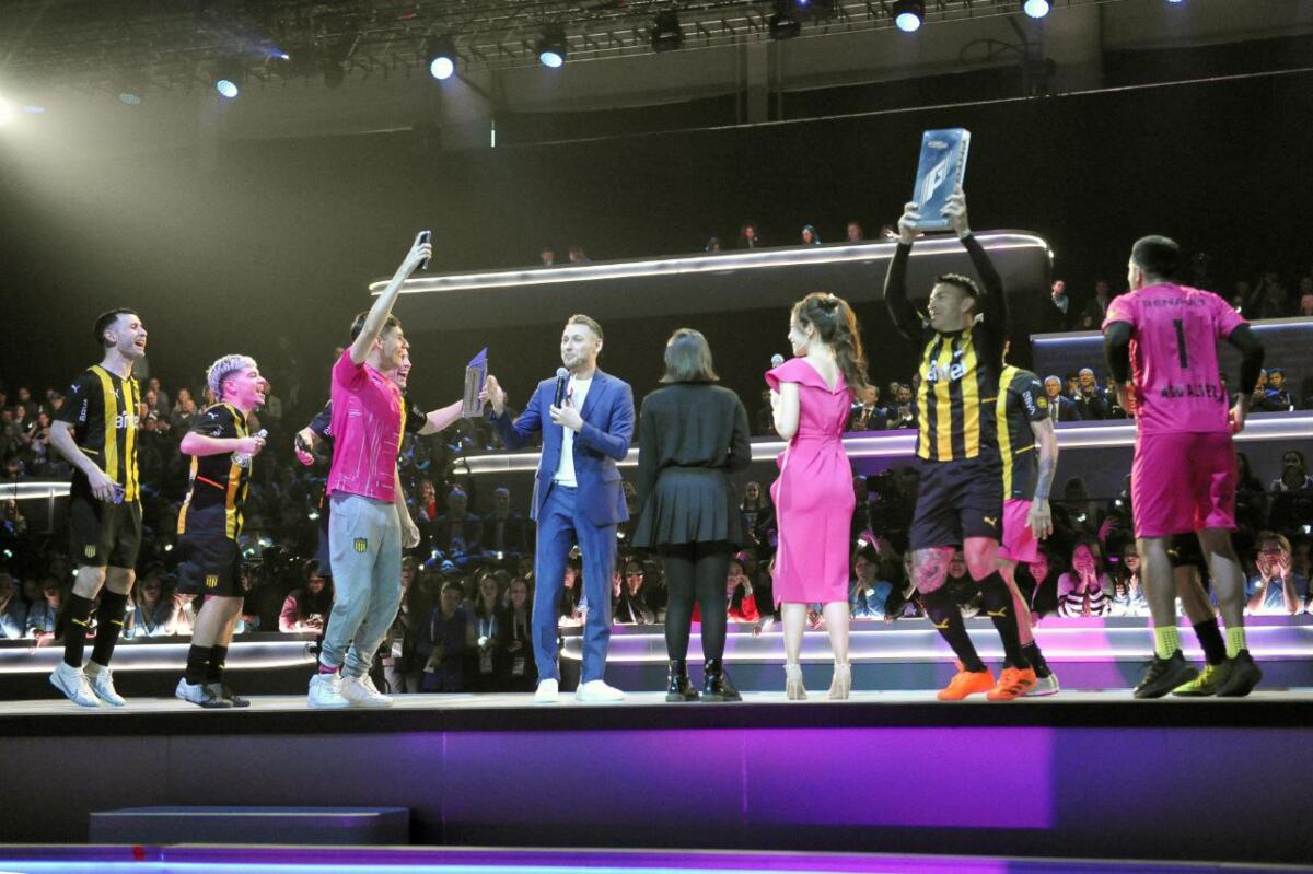 "Киләчәк Уеннары": ябылу тантанасы ФОТОРЕПОРТАЖ