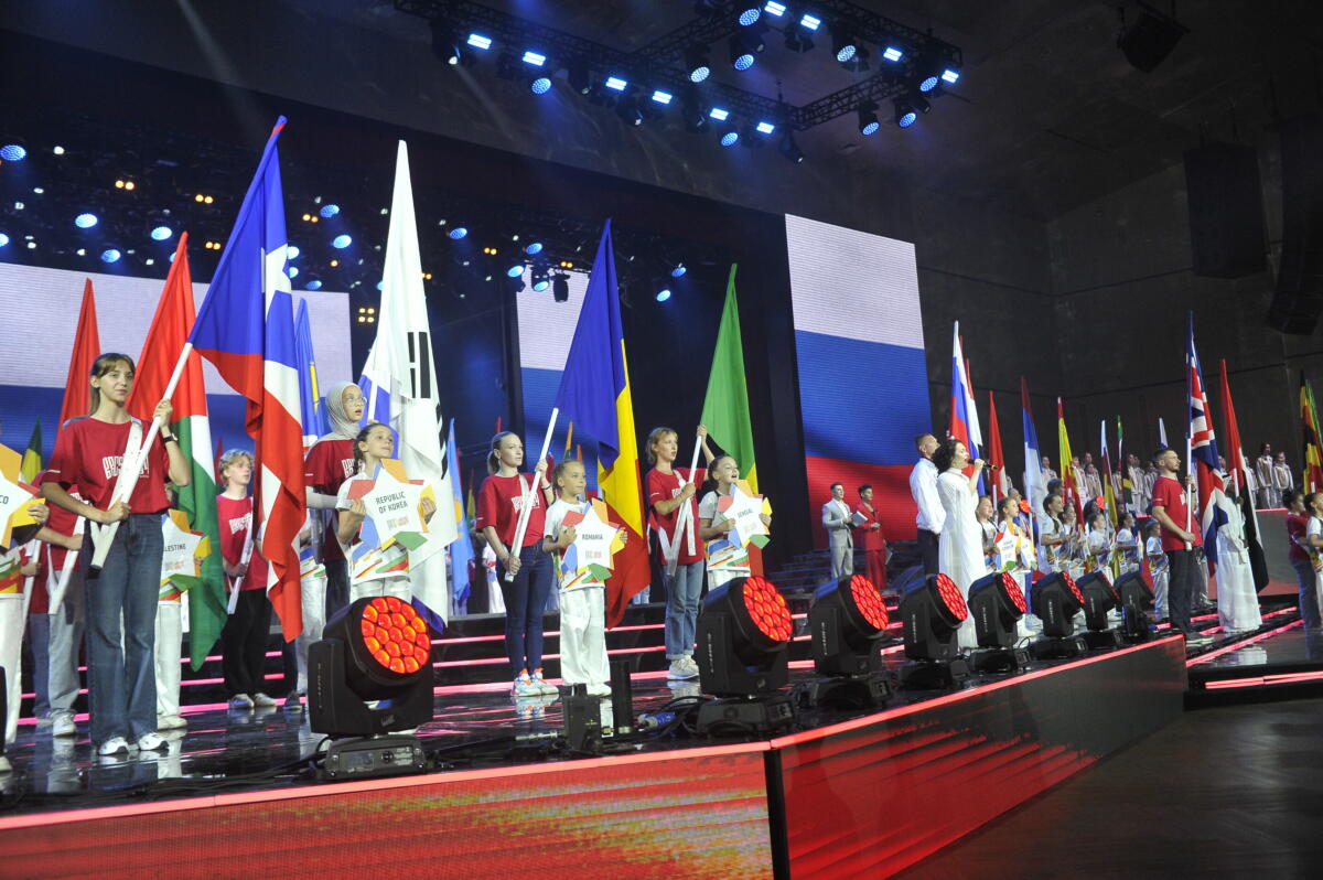 БРИКС уеннарының ачылыш тантанасыннан ФОТОРЕПОРТАЖ