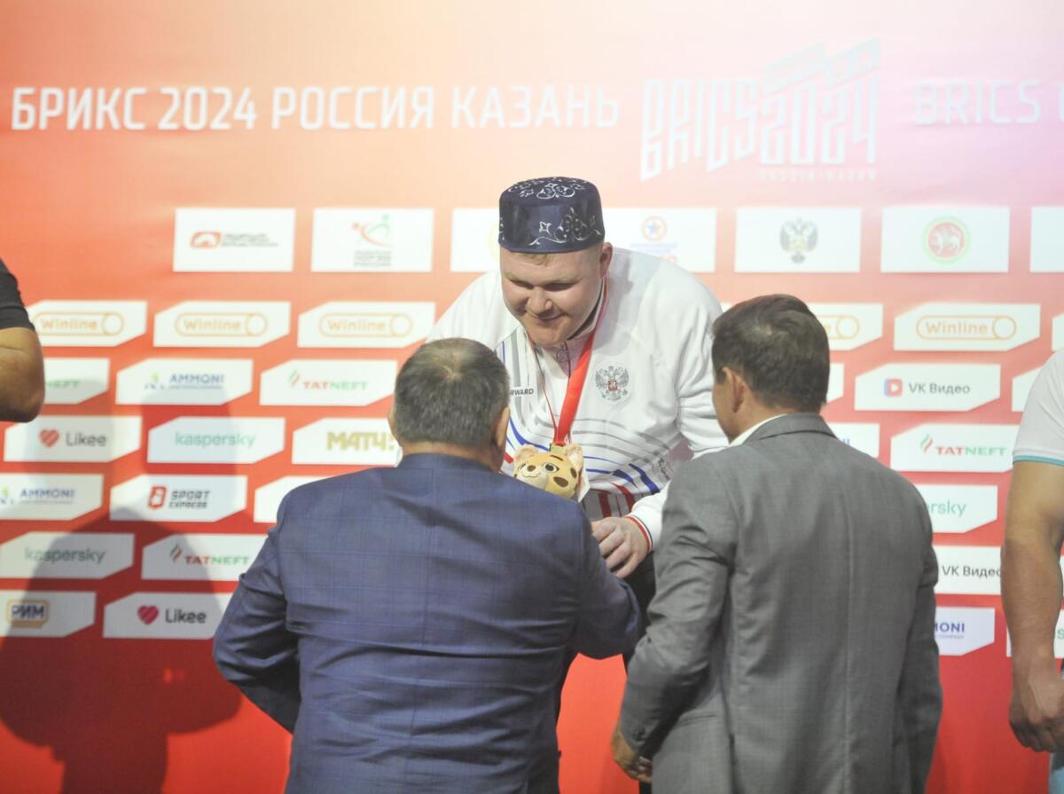БРИКС уеннарындагы көрәш ярышыннан фоторепортаж