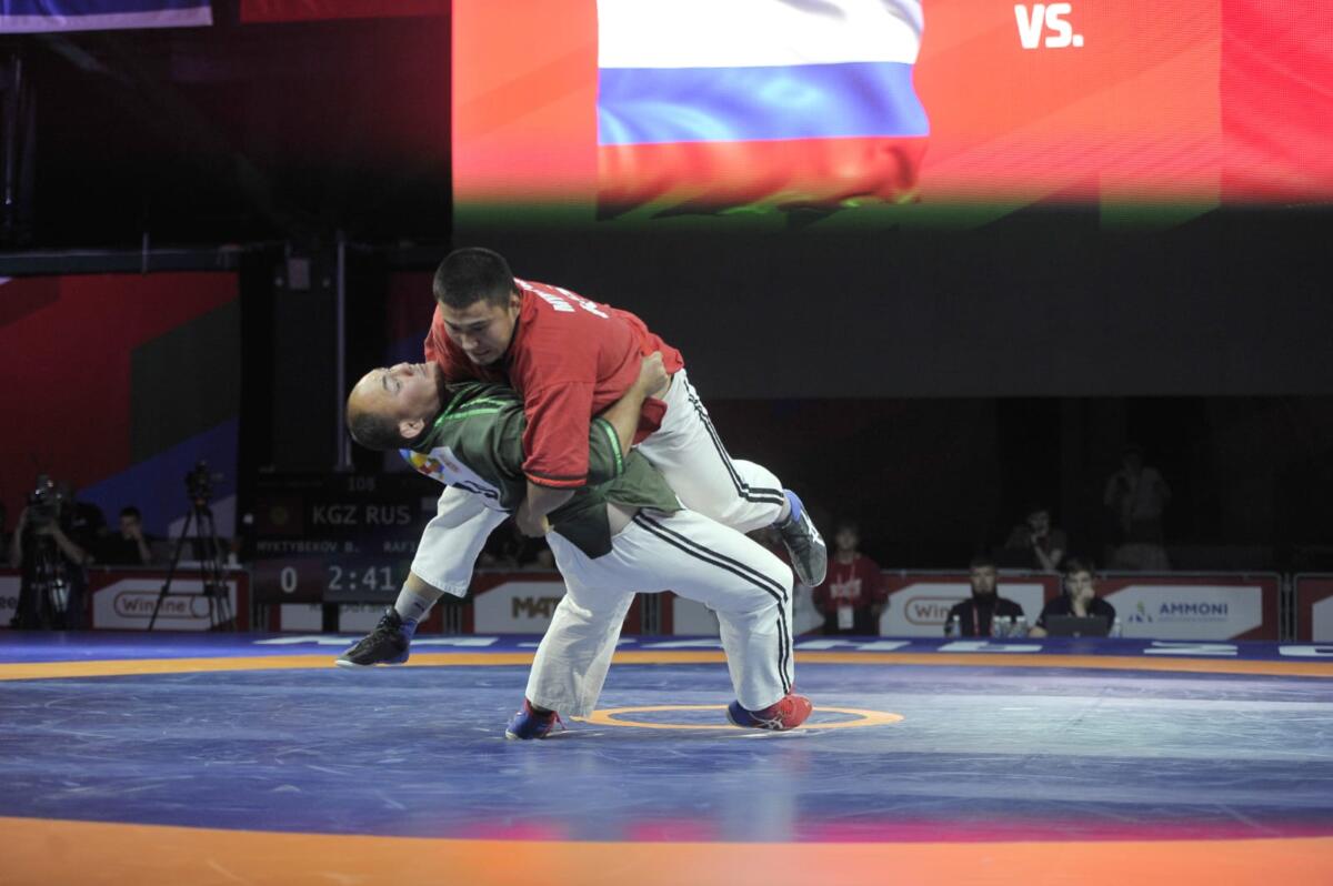 БРИКС уеннарындагы көрәш ярышыннан фоторепортаж