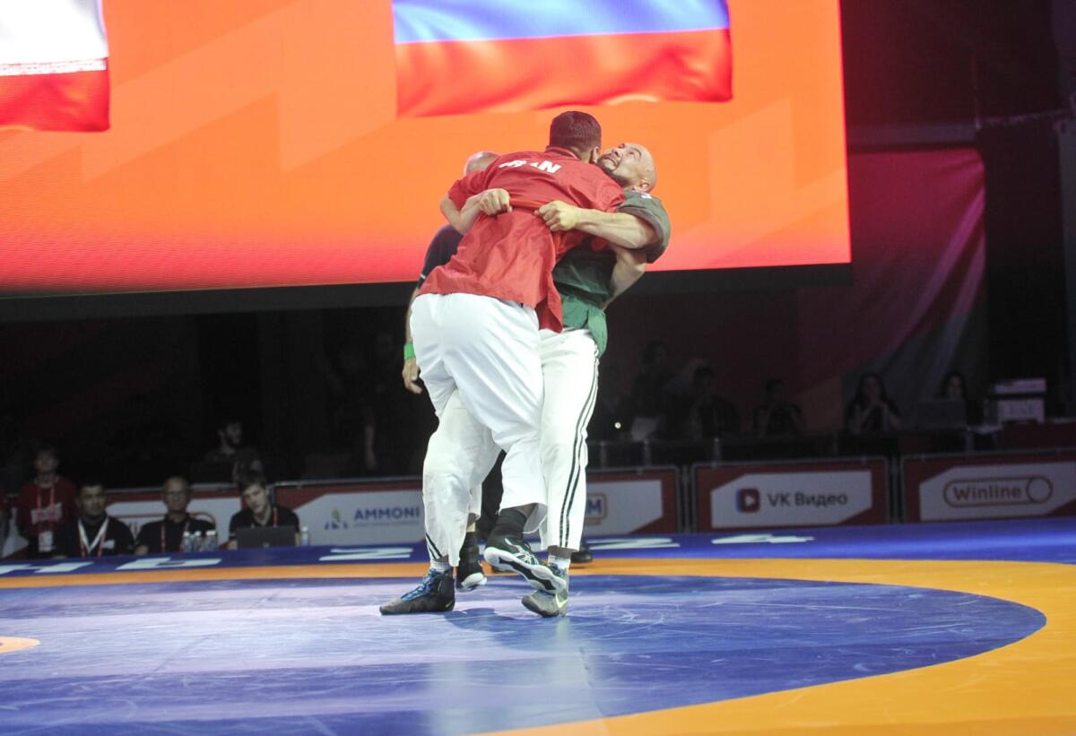 БРИКС уеннарындагы көрәш ярышыннан фоторепортаж