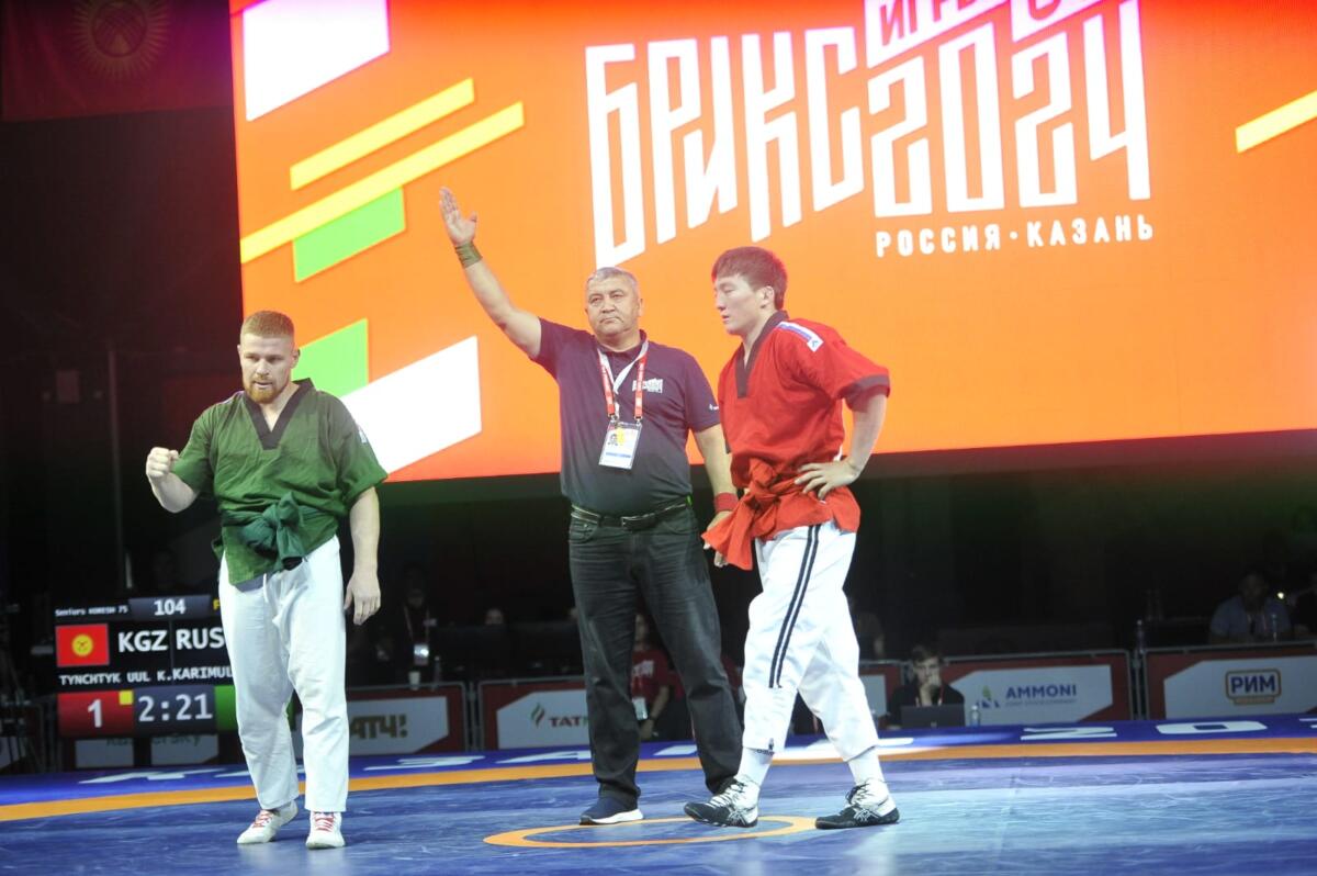 БРИКС уеннарындагы көрәш ярышыннан фоторепортаж
