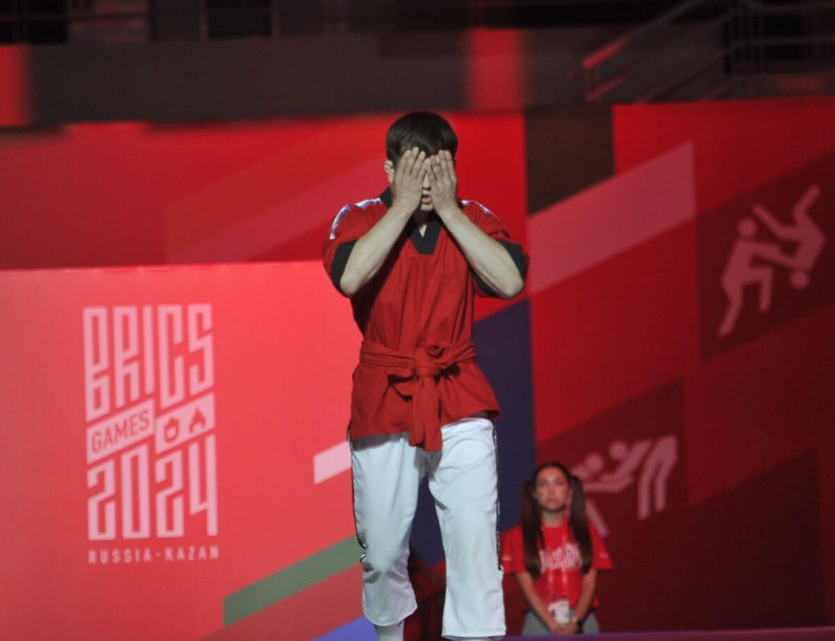 БРИКС уеннарындагы көрәш ярышыннан фоторепортаж