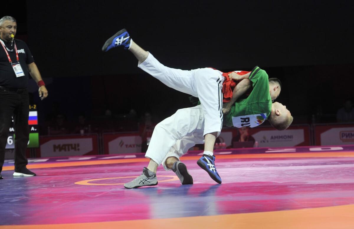 БРИКС уеннарындагы көрәш ярышыннан фоторепортаж