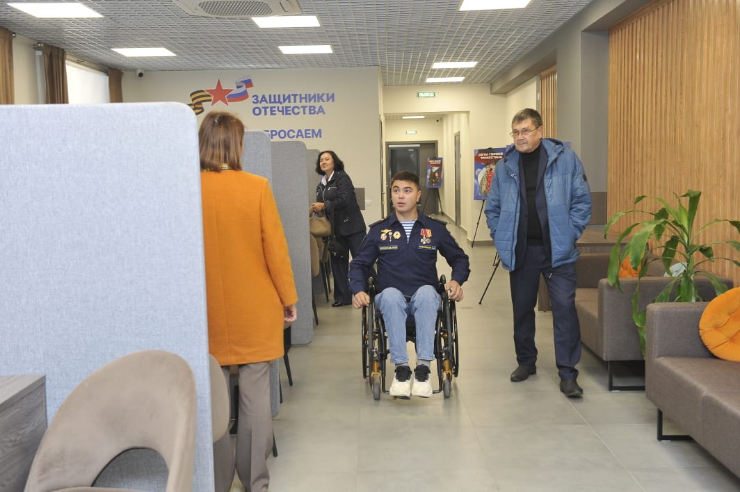 СВО ветеранына машина тапшырудан ФОТОРЕПОРТАЖ