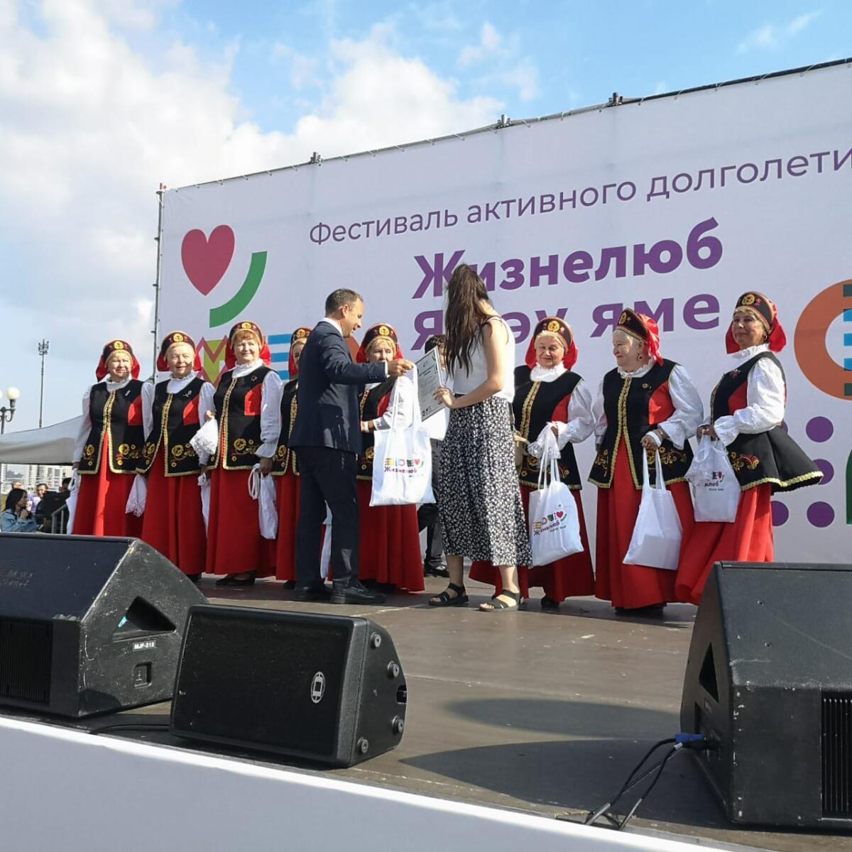 Казанда сайлау уңаеннан бәйрәм чаралары (ФОТОРЕПОРТАЖ)