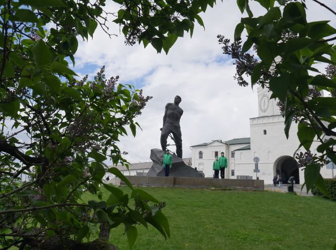 «Без онытмыйбыз! Без горурланабыз!» Бөек Җиңүгә 80 ел тулуга багышланган акция узды