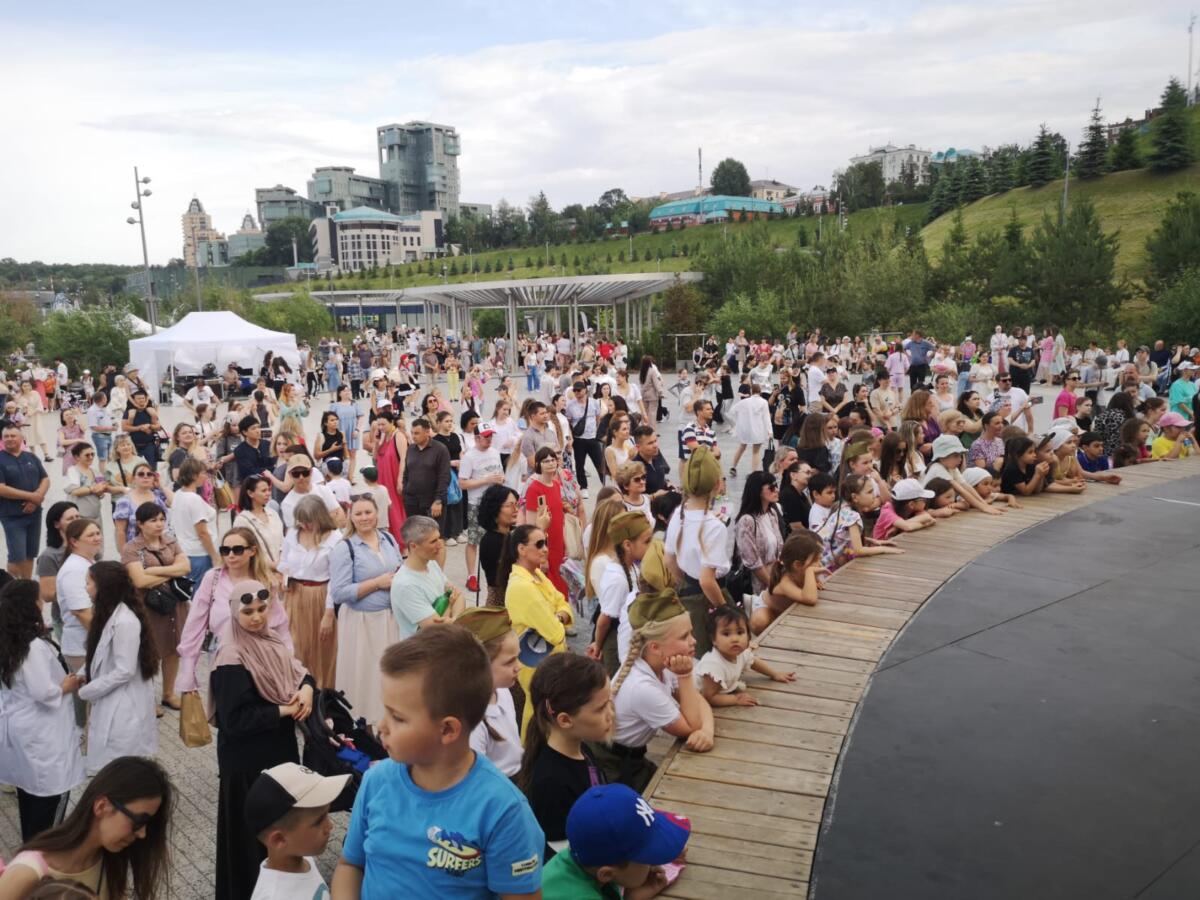 «Елмай» паркында Балаларны яклау көне уңаеннан оештырылган бәйрәм чараларыннан ФОТОРЕПОРТАЖ