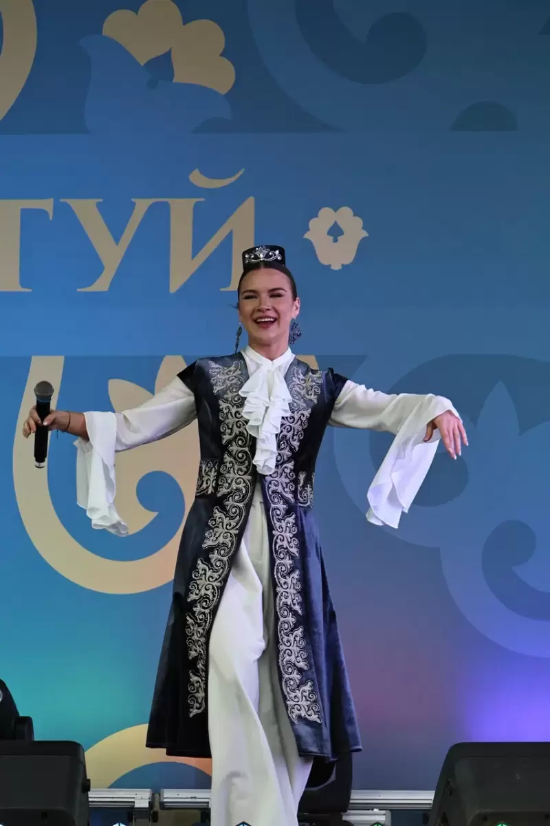 Казан Сабан туе кысаларында ипподромда уздырылган ат чабышларыннан ФОТОРЕПОРТАЖ