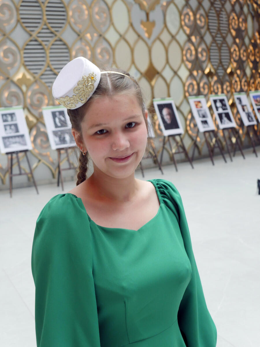 Татар теле һәм әдәбиятыннан БРИ тапшыручыларны бүләкләү тантанасыннан ФОТОРЕПОРТАЖ