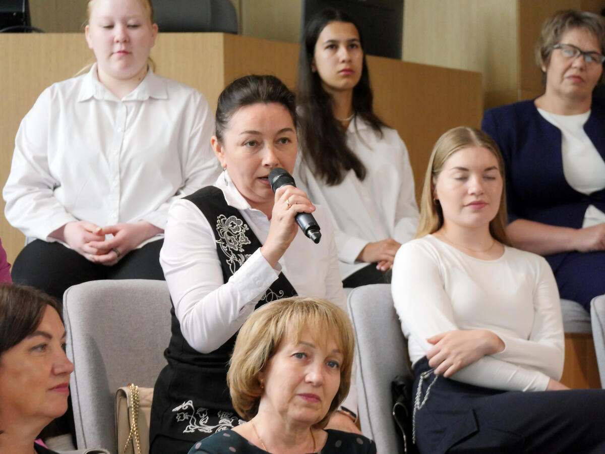 Татар теле һәм әдәбиятыннан БРИ тапшыручыларны бүләкләү тантанасыннан ФОТОРЕПОРТАЖ