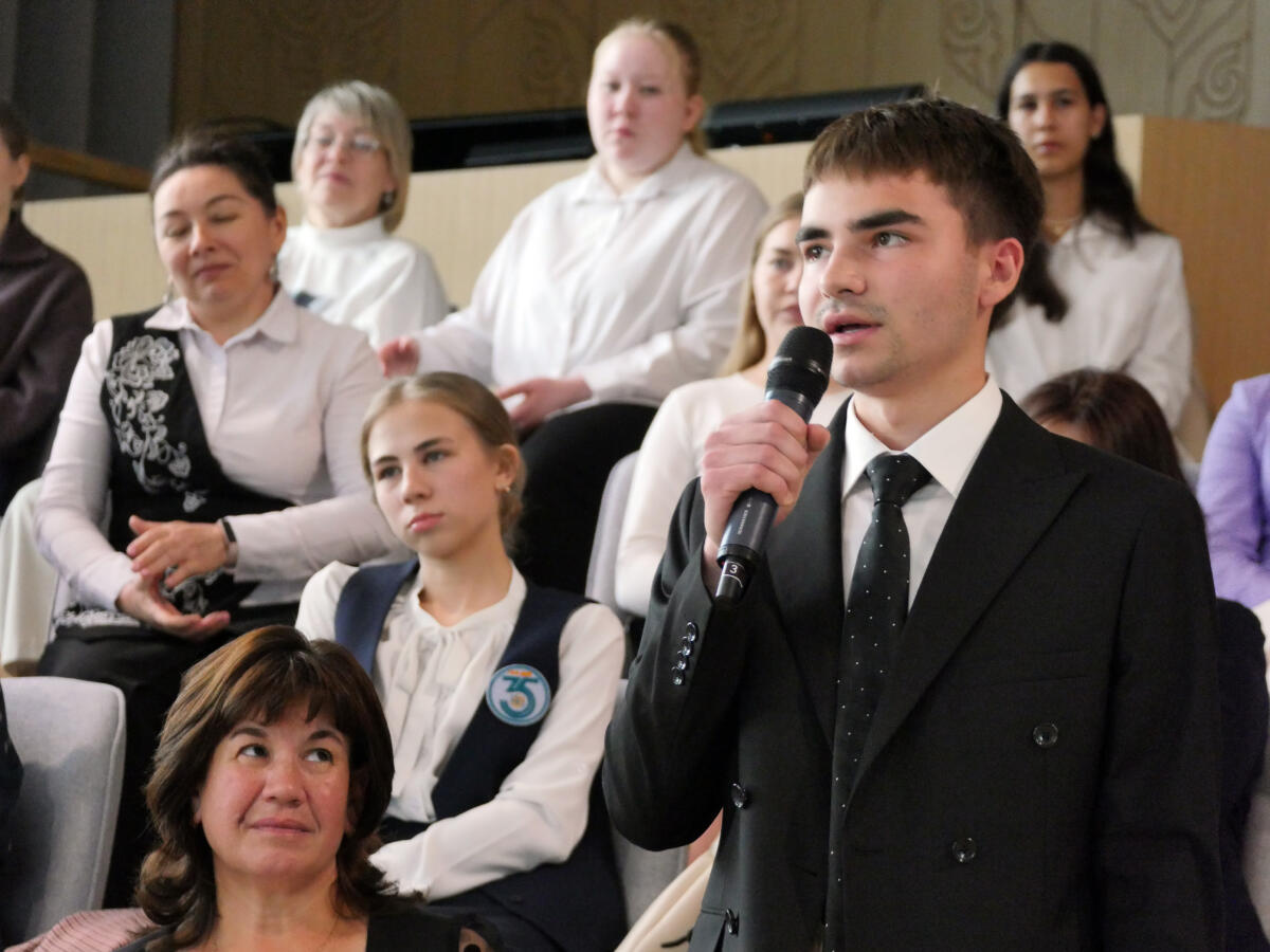 Татар теле һәм әдәбиятыннан БРИ тапшыручыларны бүләкләү тантанасыннан ФОТОРЕПОРТАЖ